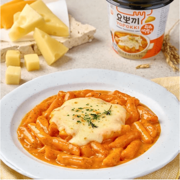 Spicy Carbonara Tteokbokki Cup β served